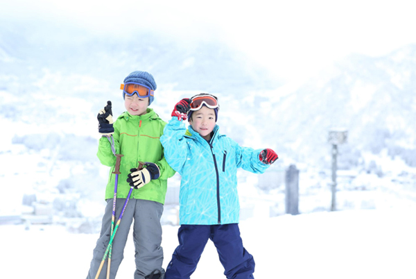 【関西発】子供向けの雪遊びツアーを紹介!年長さんから参加OK