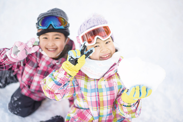 【雪遊びキャンプ】子供の自然体験に最適なおすすめツアーを紹介